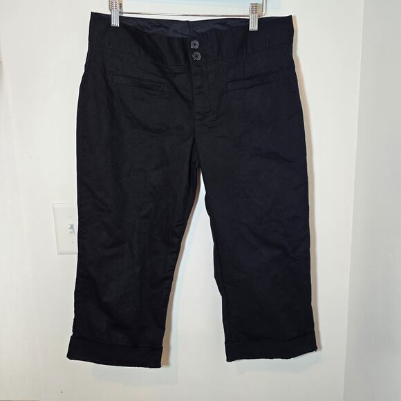 Woman's Black Capri Pants Size 10 Medium Chino Stretch Classic - Picture 1 of 8